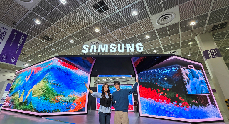 삼성전자의 ‘한국전자전 2025’ 전시부스. 사진|삼성전자