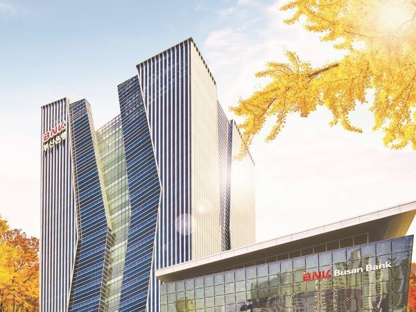 사진ㅣ BNK부산은행 사옥 전경