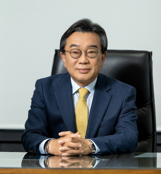 백종훈 금호석유화학 대표, 화학산업의 날 ‘은탑산업훈장’ 수훈