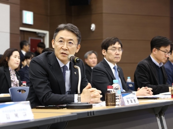 [iN The Scene] 금융위 권대영 "국민성장펀드 투자집행 속도 높이겠다" - 뉴스 썸네일 이미지