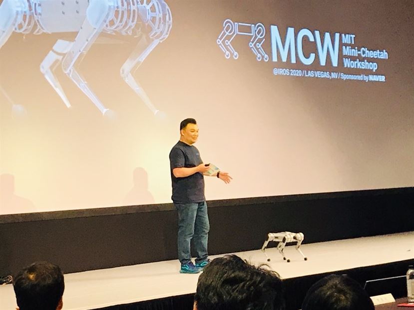 석상옥 네이버랩스 대표가 2019 DEVIEW에서 로봇 개발 전략에 대해 발표하고 있다. 사진 | 인더뉴스 / 권지영 기자